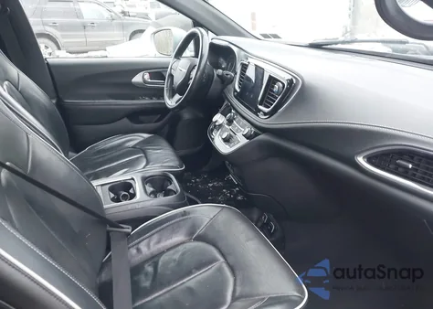 2020 Chrysler Pacifica Limited from USA, damaged, VIN 2C4RC1GG2LR173181